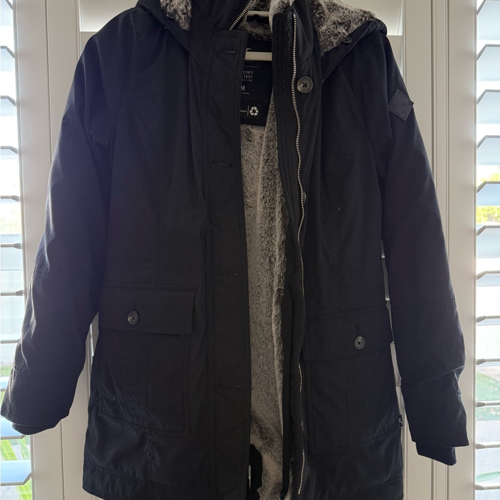 Hollister Black Parka with Faux Fur Lining - Picture 2 of 7